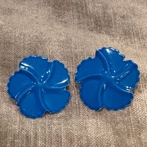 Blue Floral Earrings Metal 80’s Vintage Post Back Earrings Lightweight